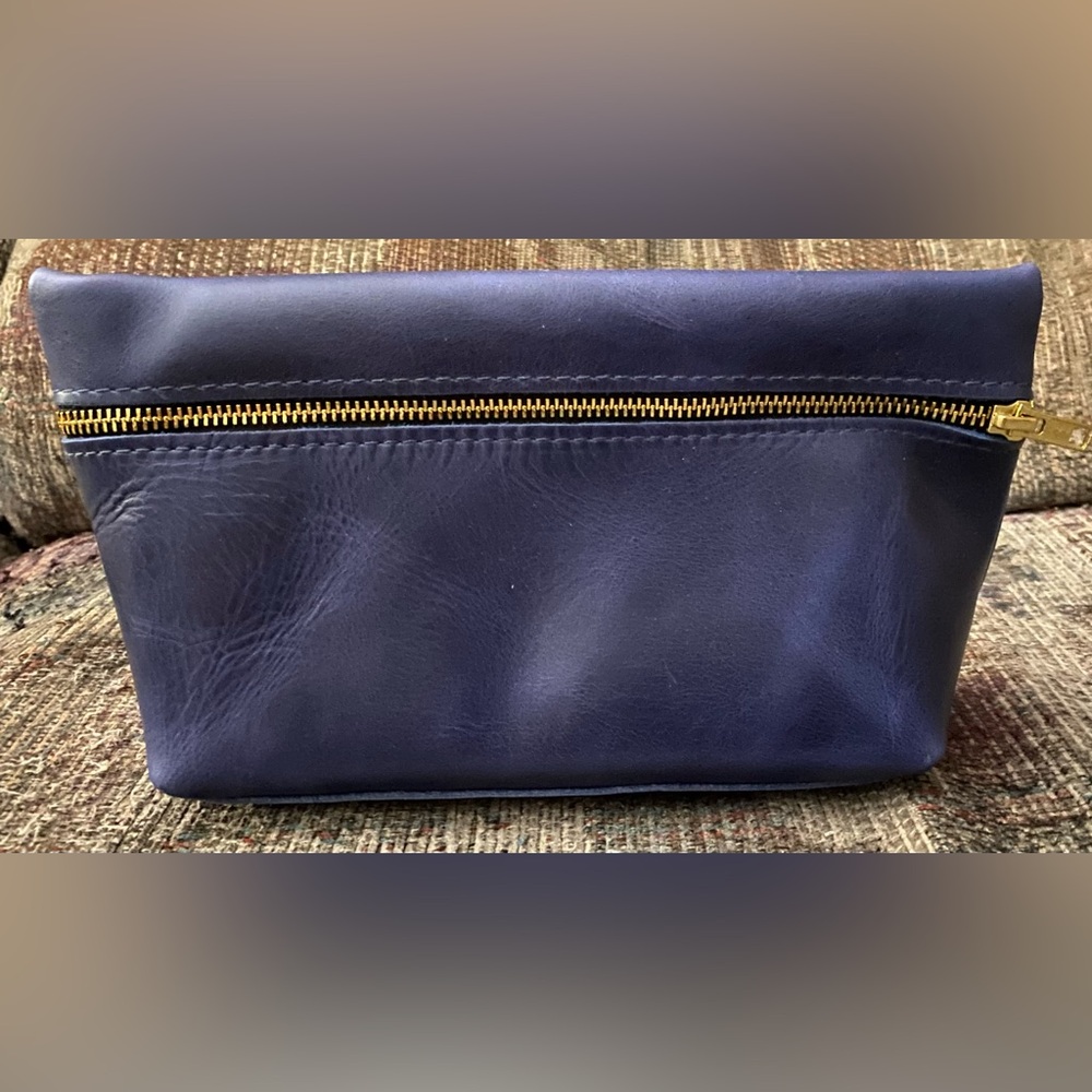Portland Leather Goods Classic makeup bag - Large.